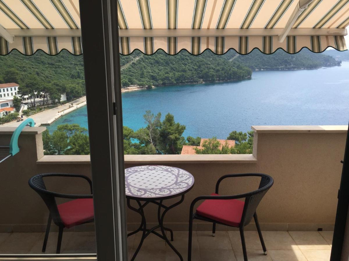 Apartments Ladesta Lastovo Екстериор снимка