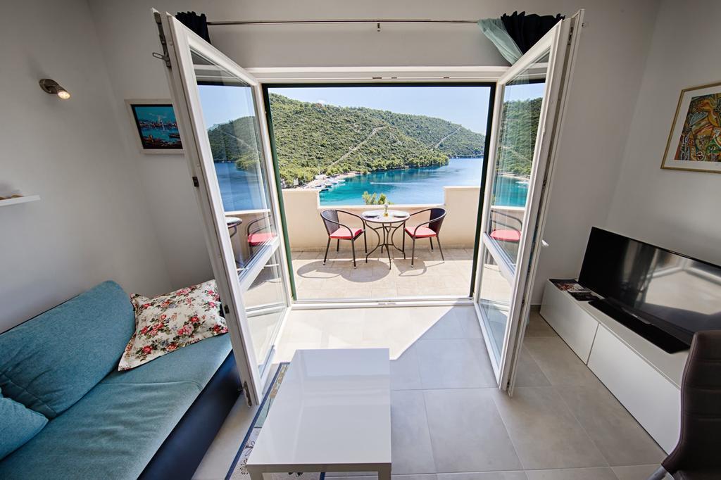 Apartments Ladesta Lastovo Стая снимка