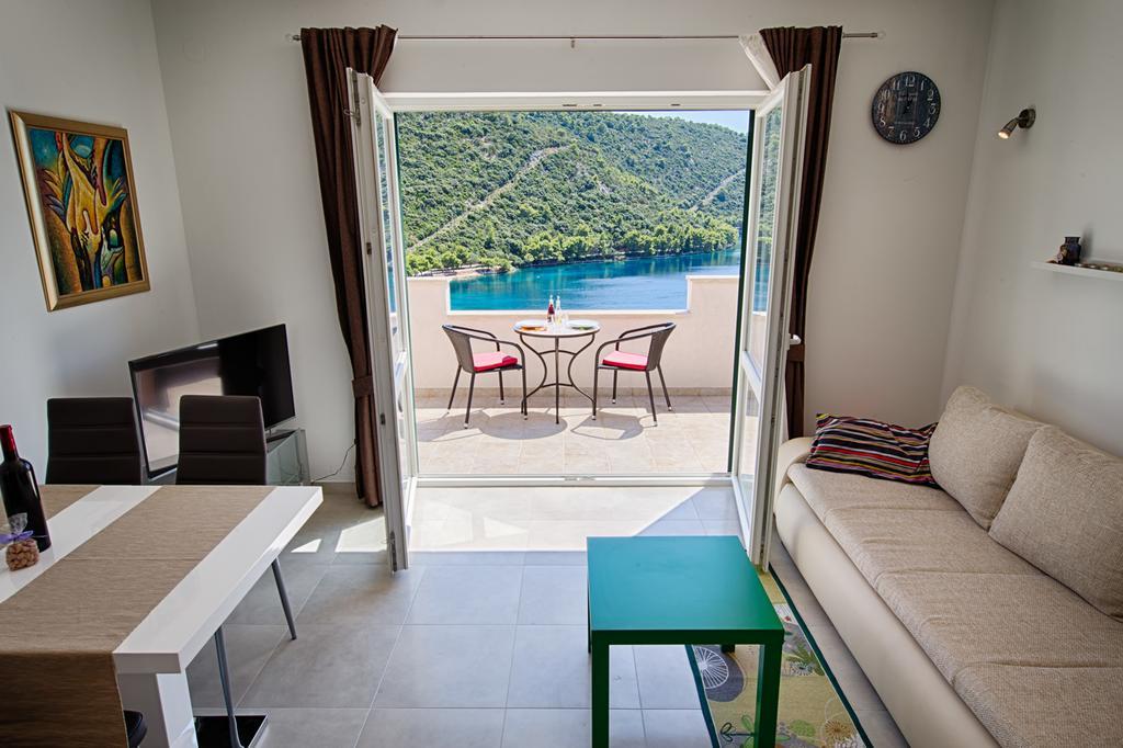 Apartments Ladesta Lastovo Стая снимка