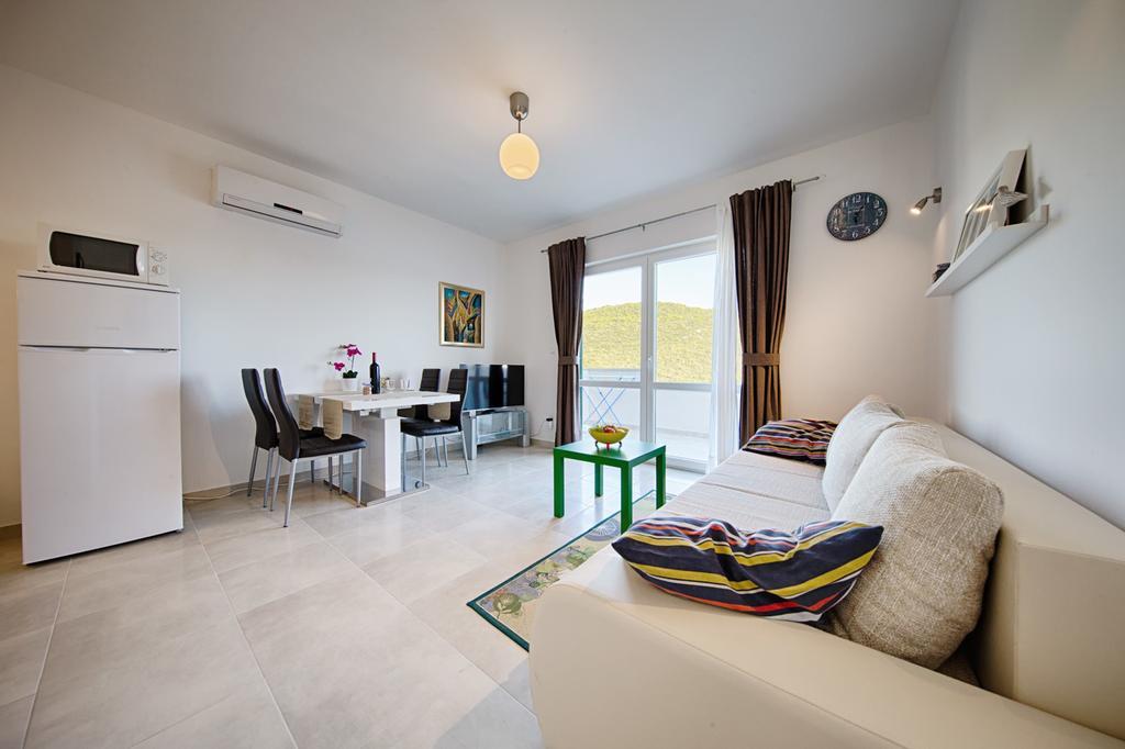 Apartments Ladesta Lastovo Стая снимка