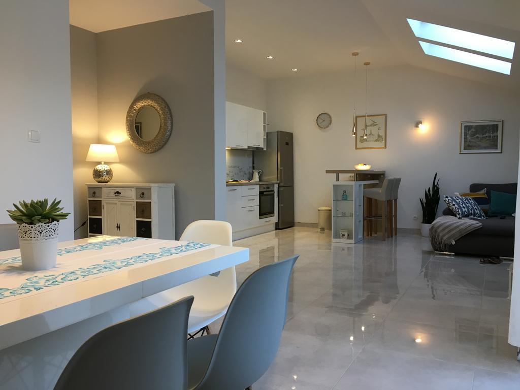 Apartments Ladesta Lastovo Екстериор снимка