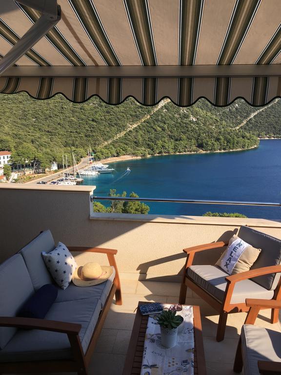 Apartments Ladesta Lastovo Екстериор снимка