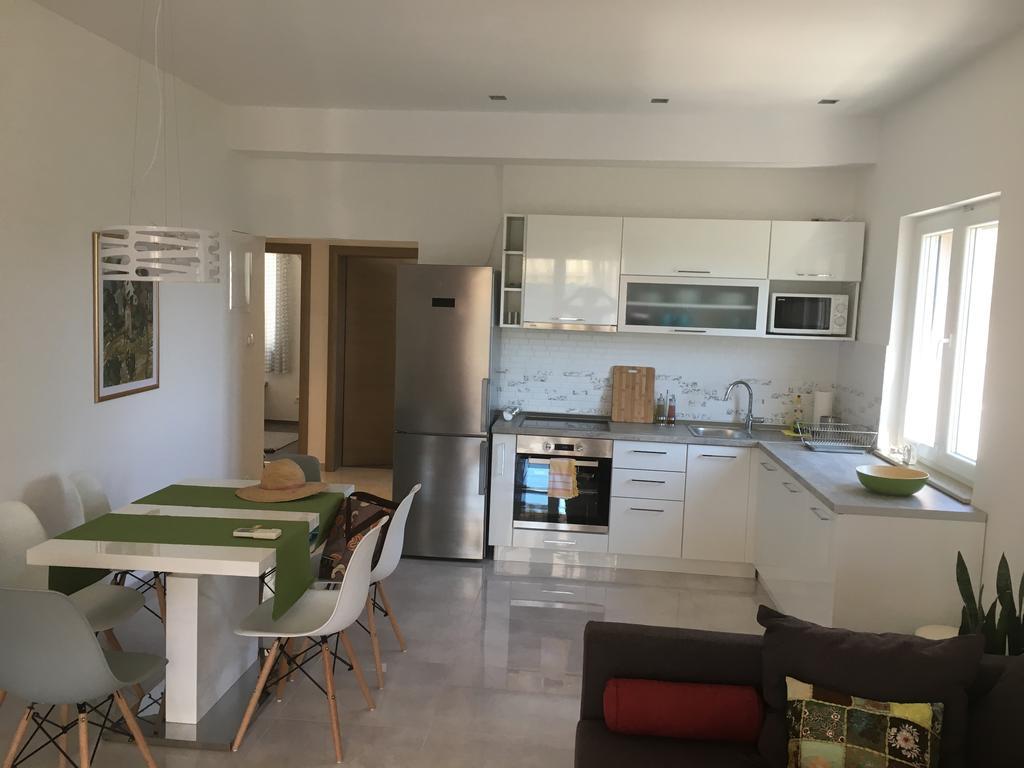 Apartments Ladesta Lastovo Екстериор снимка