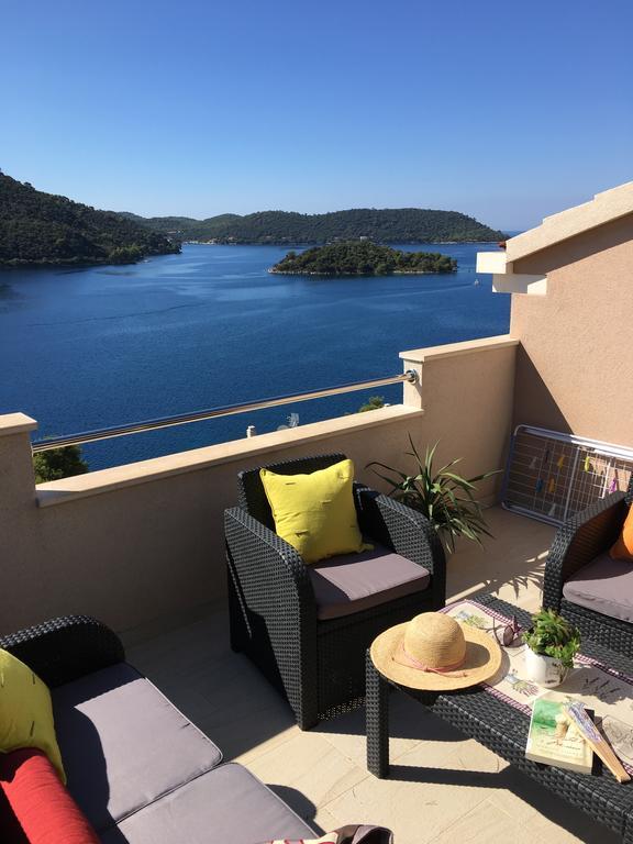 Apartments Ladesta Lastovo Екстериор снимка