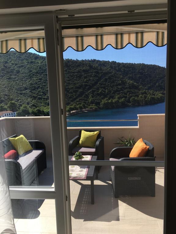 Apartments Ladesta Lastovo Екстериор снимка