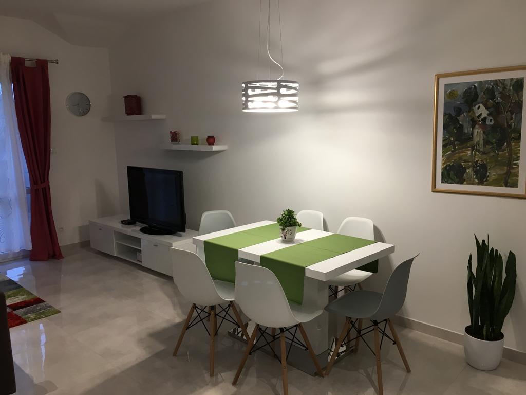 Apartments Ladesta Lastovo Екстериор снимка