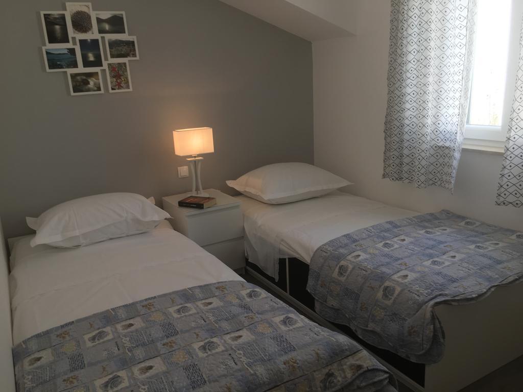 Apartments Ladesta Lastovo Екстериор снимка