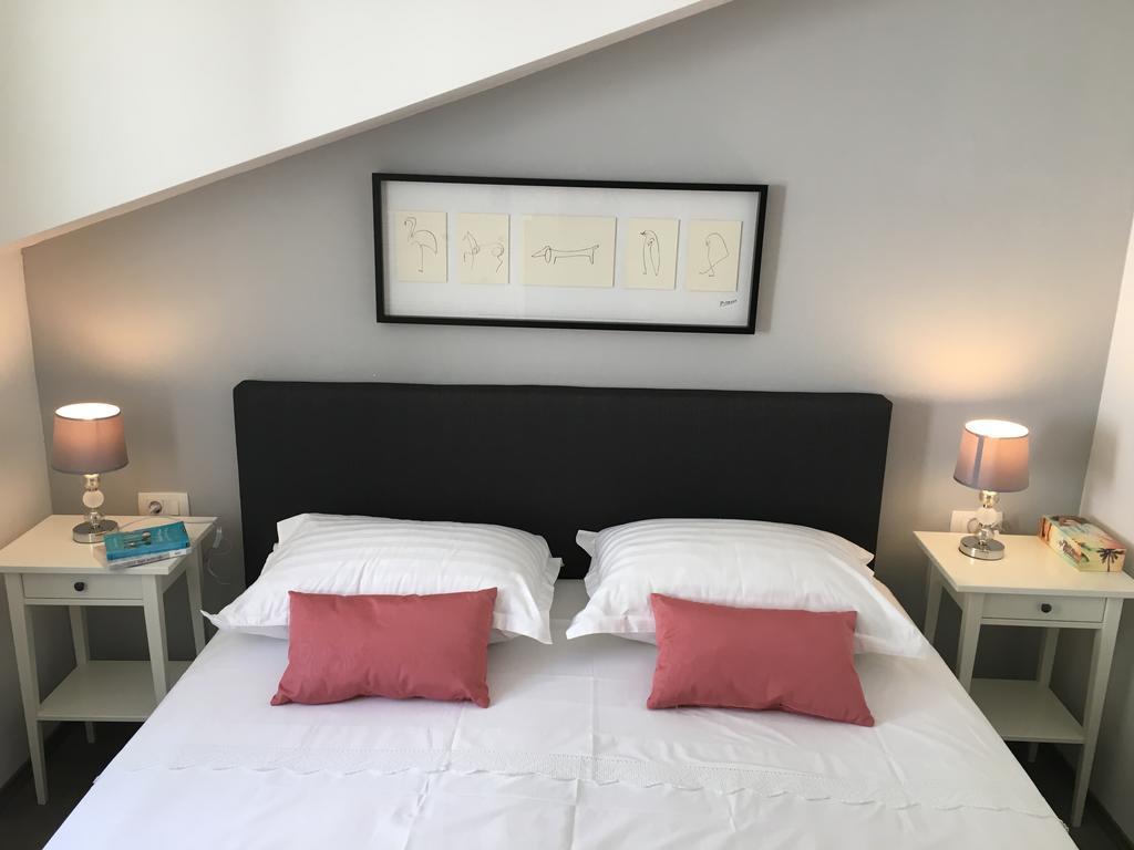 Apartments Ladesta Lastovo Екстериор снимка